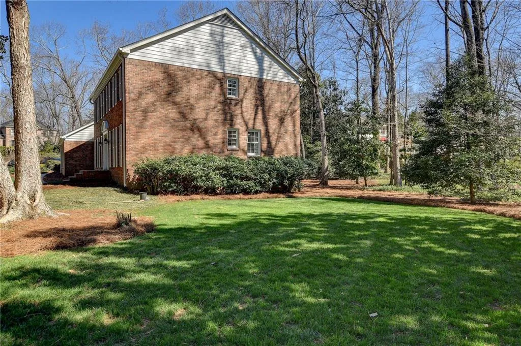 7595 Chaparral Drive, Sandy Springs, Georgia 30350, 5 Bedrooms Bedrooms, ,3 BathroomsBathrooms,Residential,Sold,7595 Chaparral Drive,7009907