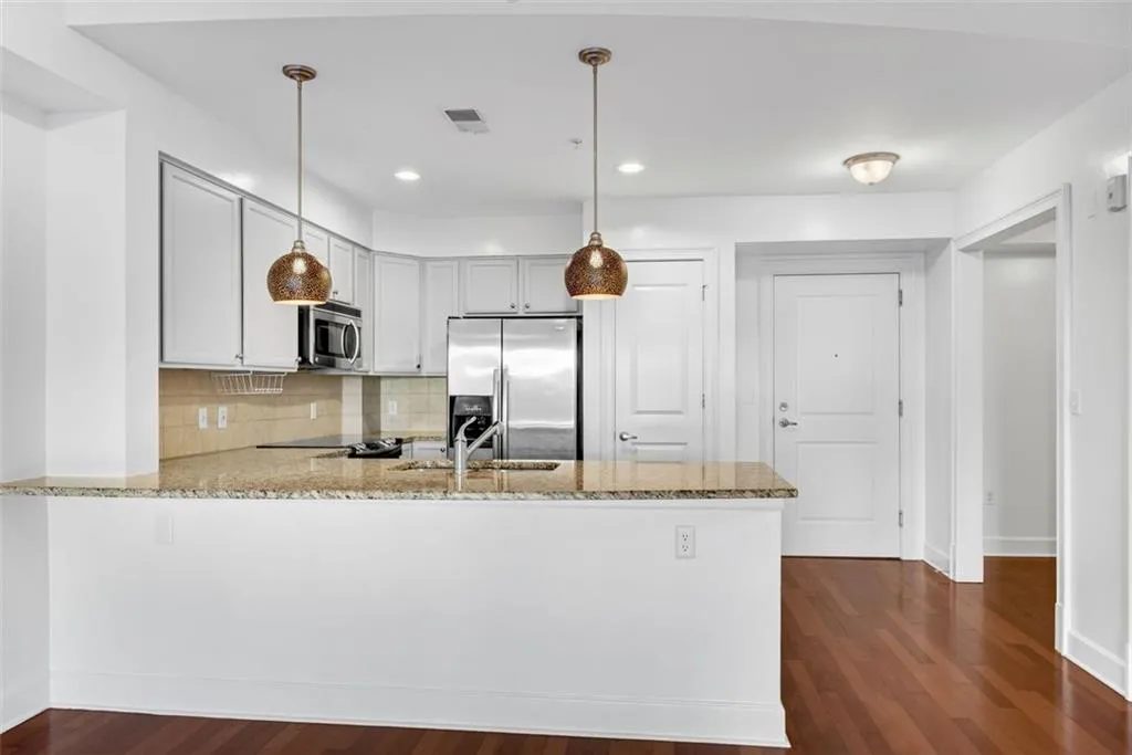 200 River Vista Drive Unit 309, Atlanta, Georgia 30339, 1 Bedroom Bedrooms, ,1 BathroomBathrooms,Residential,Sold,200 River Vista Drive Unit 309,7504942