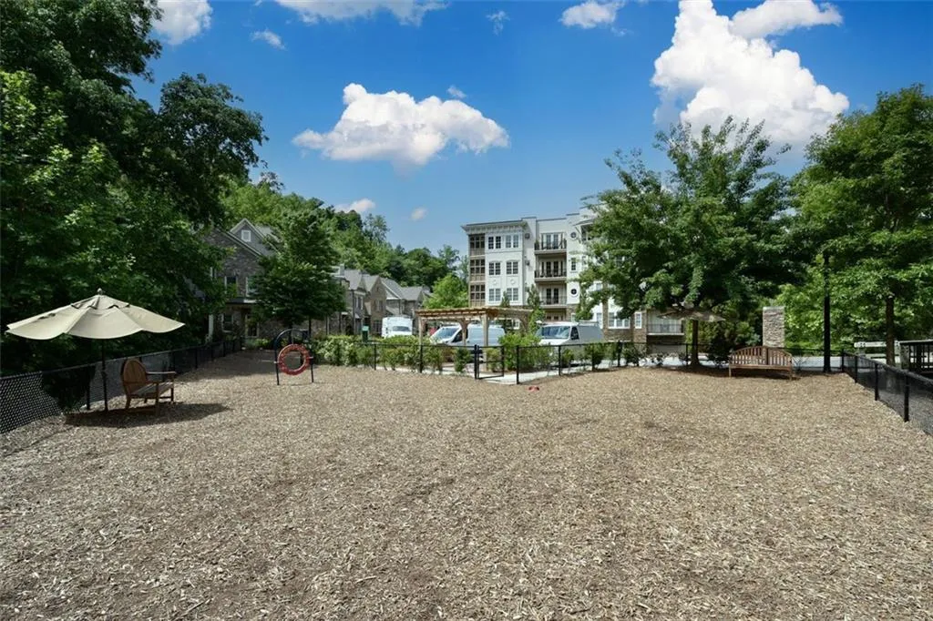 200 River Vista Drive Unit 309, Atlanta, Georgia 30339, 1 Bedroom Bedrooms, ,1 BathroomBathrooms,Residential,Sold,200 River Vista Drive Unit 309,7504942