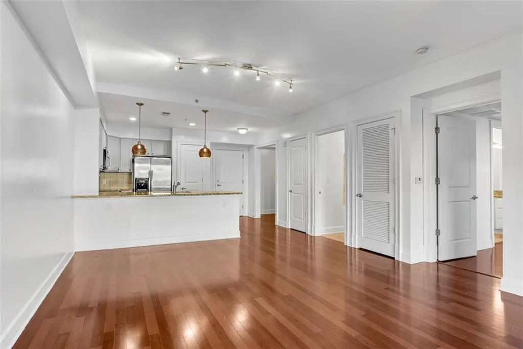 200 River Vista Drive Unit 309, Atlanta, Georgia 30339, 1 Bedroom Bedrooms, ,1 BathroomBathrooms,Residential,Sold,200 River Vista Drive Unit 309,7504942