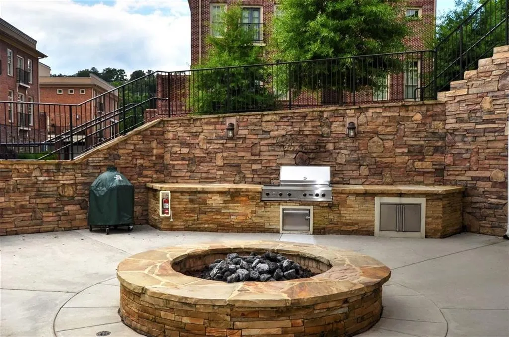 200 River Vista Drive Unit 309, Atlanta, Georgia 30339, 1 Bedroom Bedrooms, ,1 BathroomBathrooms,Residential,Sold,200 River Vista Drive Unit 309,7504942