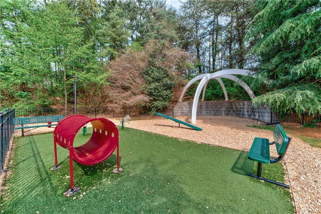 799 Hammond Drive Unit 207, Atlanta, Georgia 30328, 2 Bedrooms Bedrooms, ,2 BathroomsBathrooms,Residential,Sold,799 Hammond Drive Unit 207,7329735