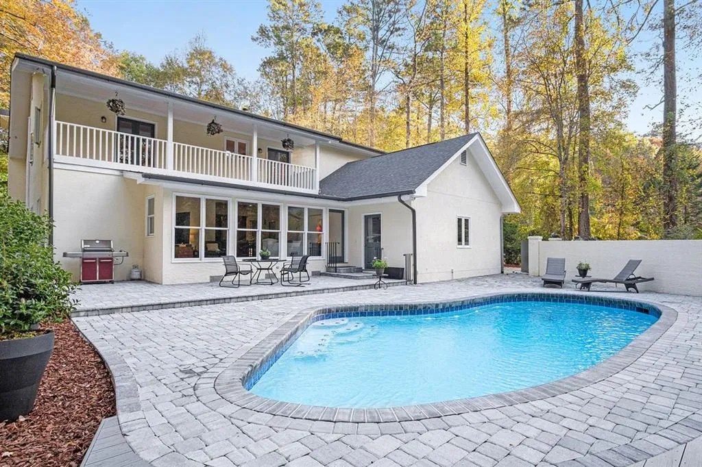 2180 Spalding Drive, Sandy Springs, Georgia 30350, 4 Bedrooms Bedrooms, ,3 BathroomsBathrooms,Residential,Sold,2180 Spalding Drive,6969689