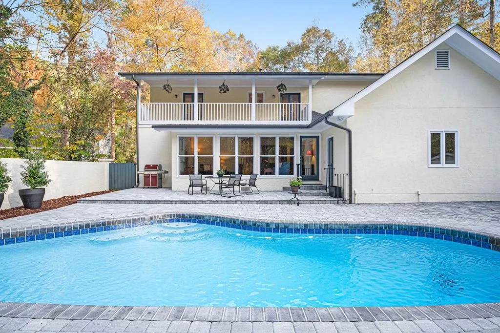 2180 Spalding Drive, Sandy Springs, Georgia 30350, 4 Bedrooms Bedrooms, ,3 BathroomsBathrooms,Residential,Sold,2180 Spalding Drive,6969689