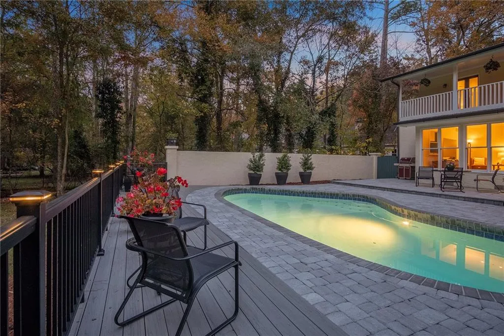 2180 Spalding Drive, Sandy Springs, Georgia 30350, 4 Bedrooms Bedrooms, ,3 BathroomsBathrooms,Residential,Sold,2180 Spalding Drive,6969689