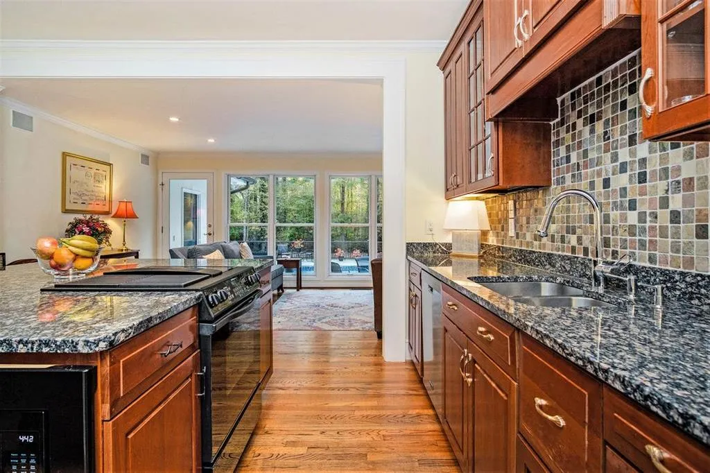 2180 Spalding Drive, Sandy Springs, Georgia 30350, 4 Bedrooms Bedrooms, ,3 BathroomsBathrooms,Residential,Sold,2180 Spalding Drive,6969689