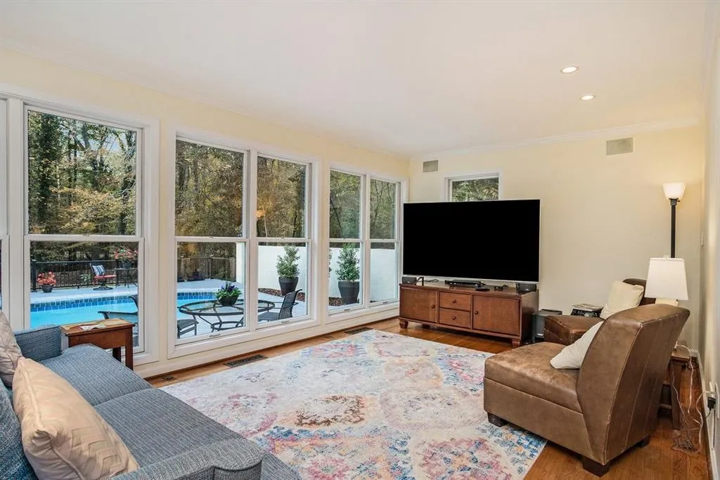 2180 Spalding Drive, Sandy Springs, Georgia 30350, 4 Bedrooms Bedrooms, ,3 BathroomsBathrooms,Residential,Sold,2180 Spalding Drive,6969689