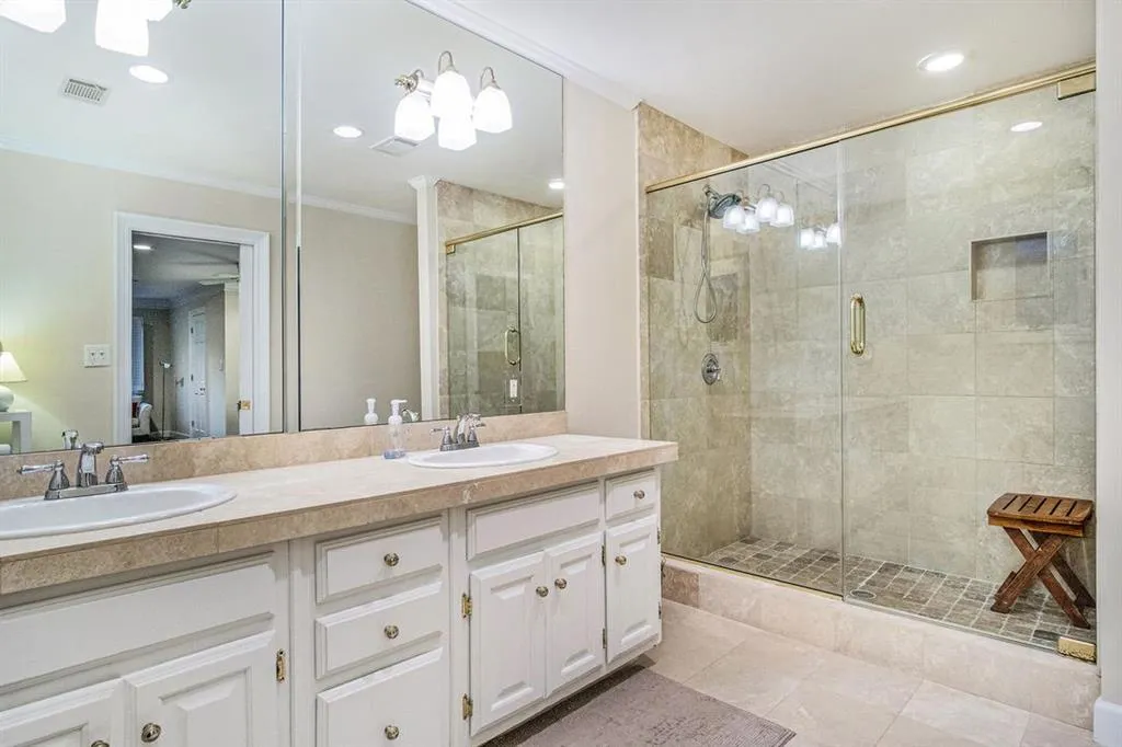 2180 Spalding Drive, Sandy Springs, Georgia 30350, 4 Bedrooms Bedrooms, ,3 BathroomsBathrooms,Residential,Sold,2180 Spalding Drive,6969689