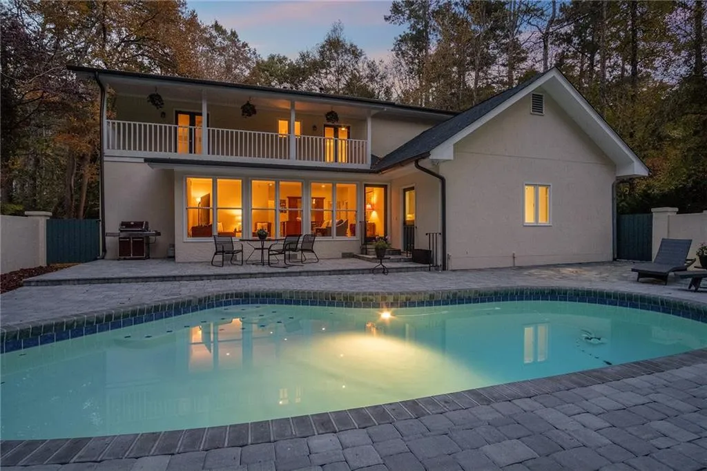 2180 Spalding Drive, Sandy Springs, Georgia 30350, 4 Bedrooms Bedrooms, ,3 BathroomsBathrooms,Residential,Sold,2180 Spalding Drive,6969689