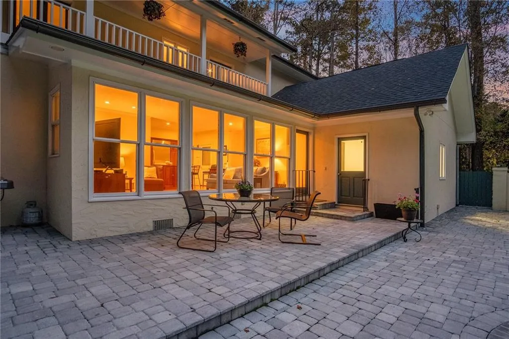 2180 Spalding Drive, Sandy Springs, Georgia 30350, 4 Bedrooms Bedrooms, ,3 BathroomsBathrooms,Residential,Sold,2180 Spalding Drive,6969689