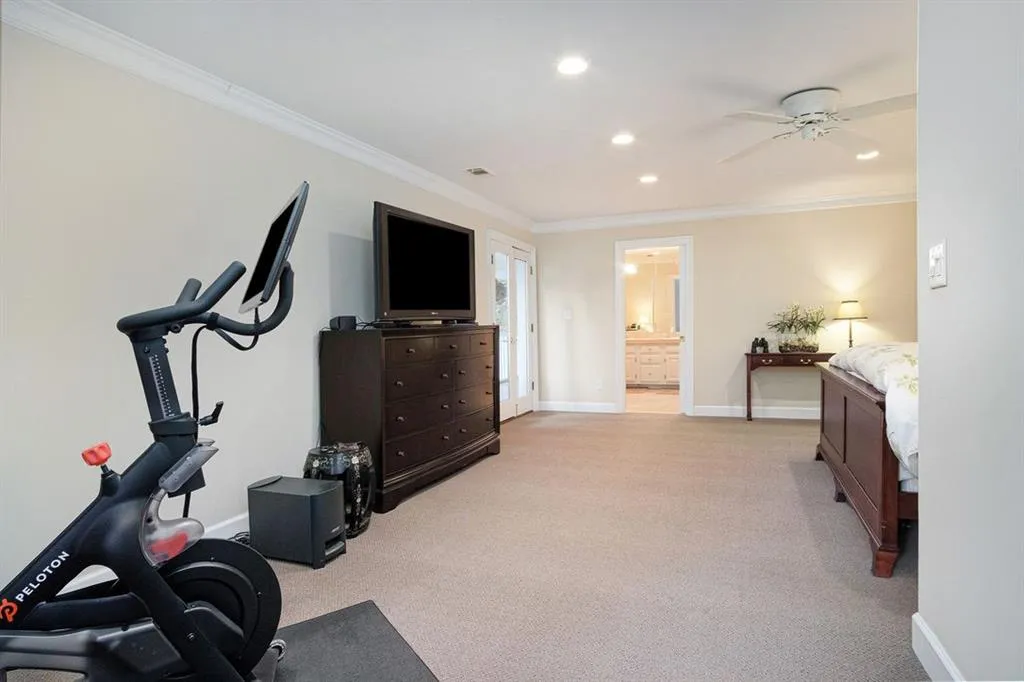 2180 Spalding Drive, Sandy Springs, Georgia 30350, 4 Bedrooms Bedrooms, ,3 BathroomsBathrooms,Residential,Sold,2180 Spalding Drive,6969689