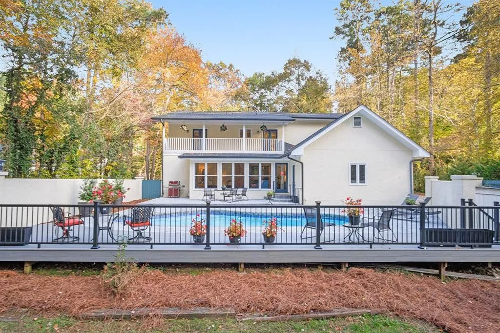 2180 Spalding Drive, Sandy Springs, Georgia 30350, 4 Bedrooms Bedrooms, ,3 BathroomsBathrooms,Residential,Sold,2180 Spalding Drive,6969689