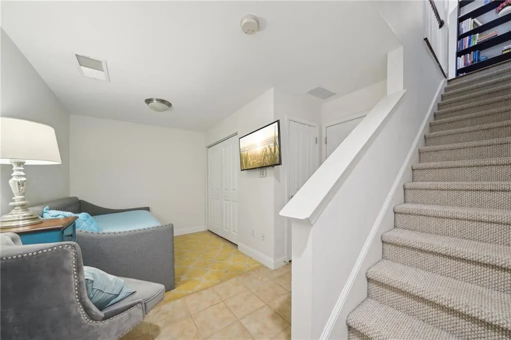 1119 Glenridge Place, Atlanta, Georgia 30342, 1 Bedroom Bedrooms, ,1 BathroomBathrooms,Residential,Sold,1119 Glenridge Place,7547565