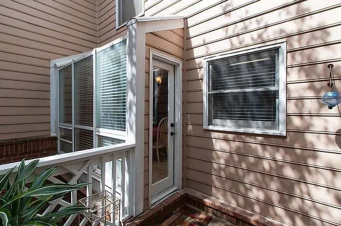 7500 Roswell Road Unit 21, Atlanta, Georgia 30350, 2 Bedrooms Bedrooms, ,2 BathroomsBathrooms,Residential,Sold,7500 Roswell Road Unit 21,5599207