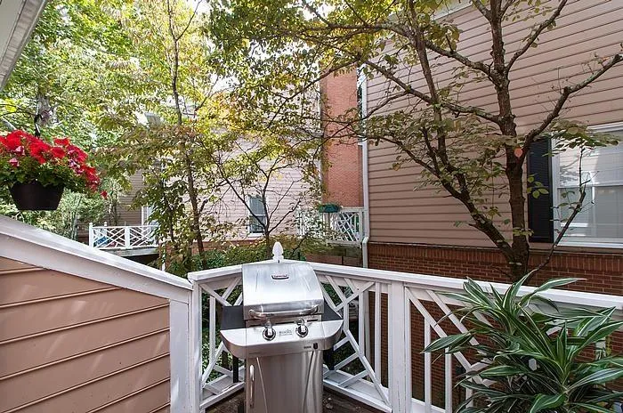 7500 Roswell Road Unit 21, Atlanta, Georgia 30350, 2 Bedrooms Bedrooms, ,2 BathroomsBathrooms,Residential,Sold,7500 Roswell Road Unit 21,5599207