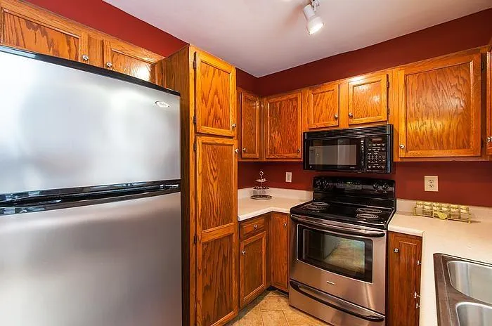 7500 Roswell Road Unit 21, Atlanta, Georgia 30350, 2 Bedrooms Bedrooms, ,2 BathroomsBathrooms,Residential,Sold,7500 Roswell Road Unit 21,5599207