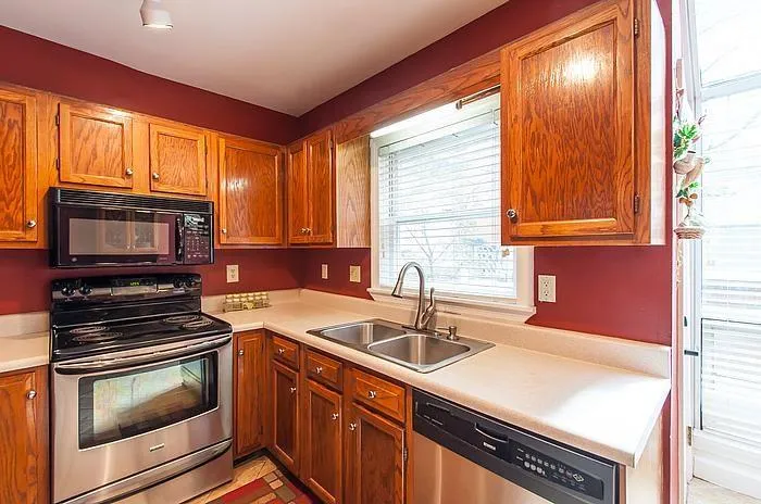 7500 Roswell Road Unit 21, Atlanta, Georgia 30350, 2 Bedrooms Bedrooms, ,2 BathroomsBathrooms,Residential,Sold,7500 Roswell Road Unit 21,5599207