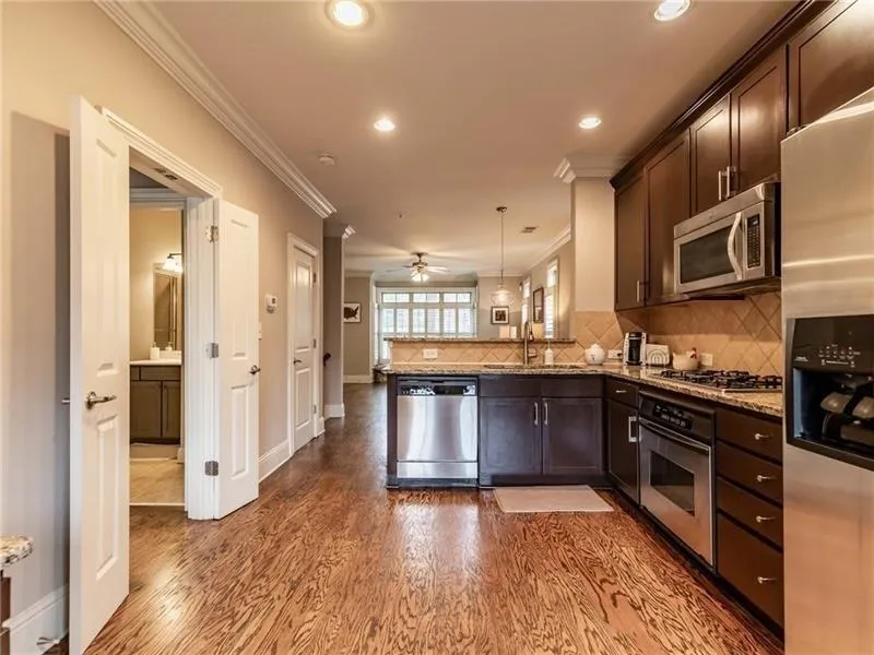 248 Le Gran Bend, Atlanta, Georgia 30328, 2 Bedrooms Bedrooms, ,2 BathroomsBathrooms,Residential,Sold,248 Le Gran Bend,6691837