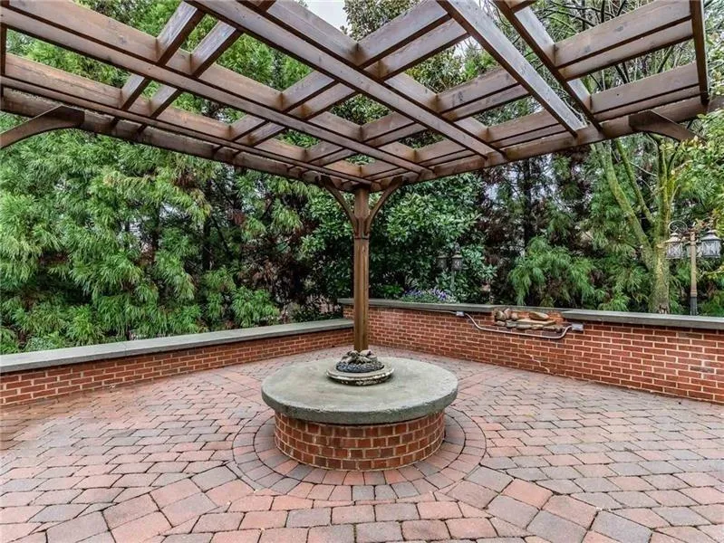 248 Le Gran Bend, Atlanta, Georgia 30328, 2 Bedrooms Bedrooms, ,2 BathroomsBathrooms,Residential,Sold,248 Le Gran Bend,6691837