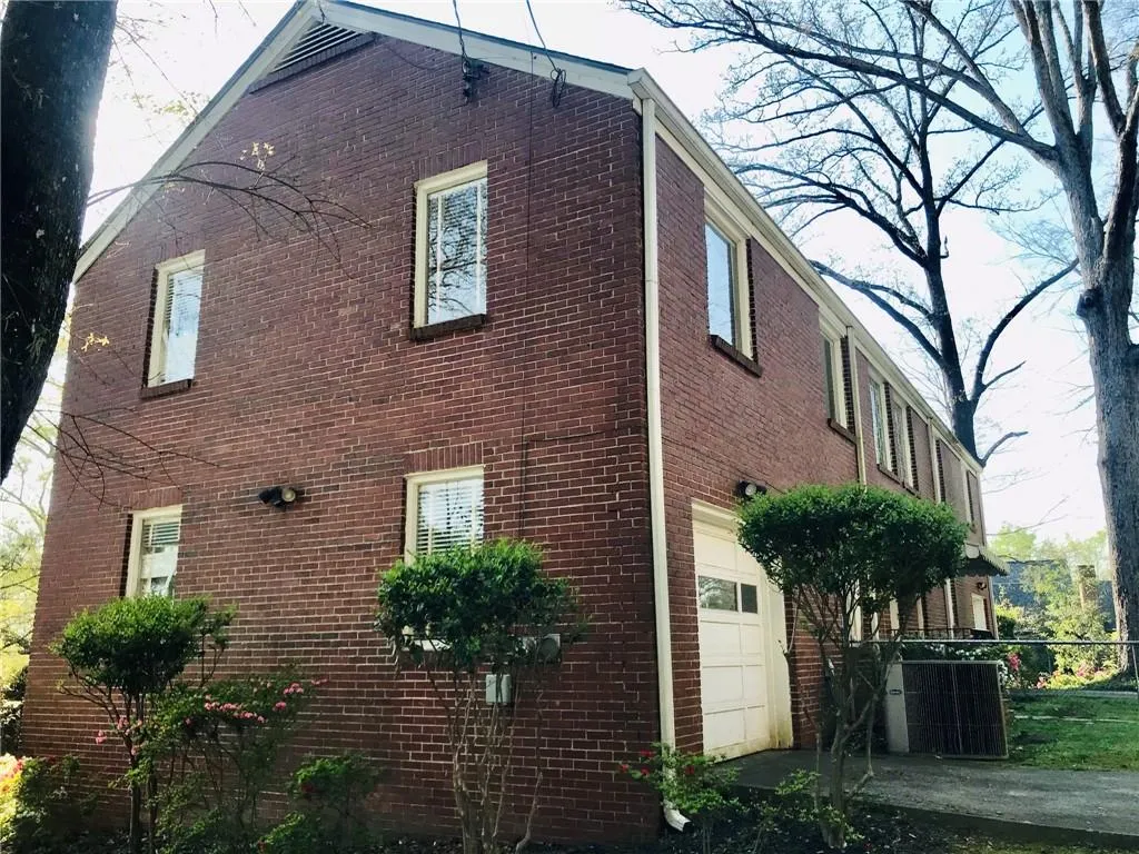 4881 Powers Ferry Road, Sandy Springs, Georgia 30327, 6 Bedrooms Bedrooms, ,3 BathroomsBathrooms,Residential,Sold,4881 Powers Ferry Road,6881998