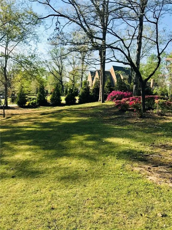 4881 Powers Ferry Road, Sandy Springs, Georgia 30327, 6 Bedrooms Bedrooms, ,3 BathroomsBathrooms,Residential,Sold,4881 Powers Ferry Road,6881998