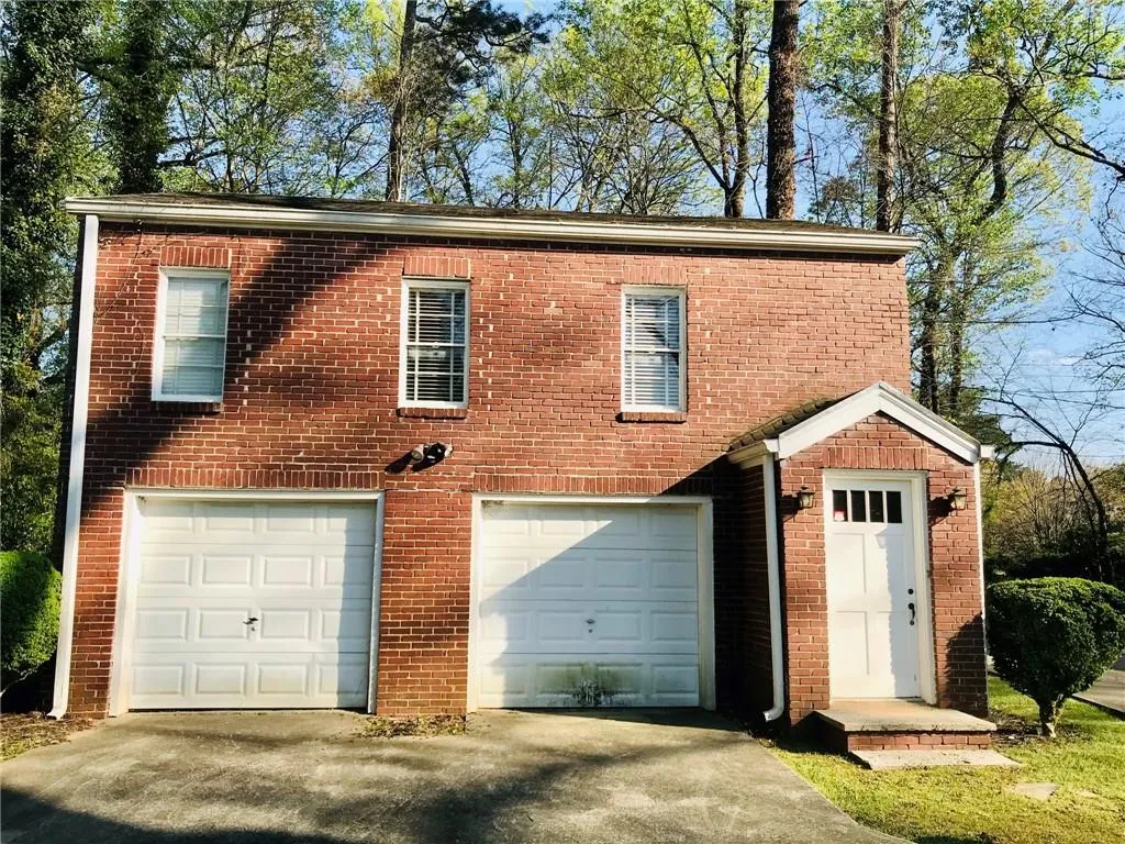 4881 Powers Ferry Road, Sandy Springs, Georgia 30327, 6 Bedrooms Bedrooms, ,3 BathroomsBathrooms,Residential,Sold,4881 Powers Ferry Road,6881998