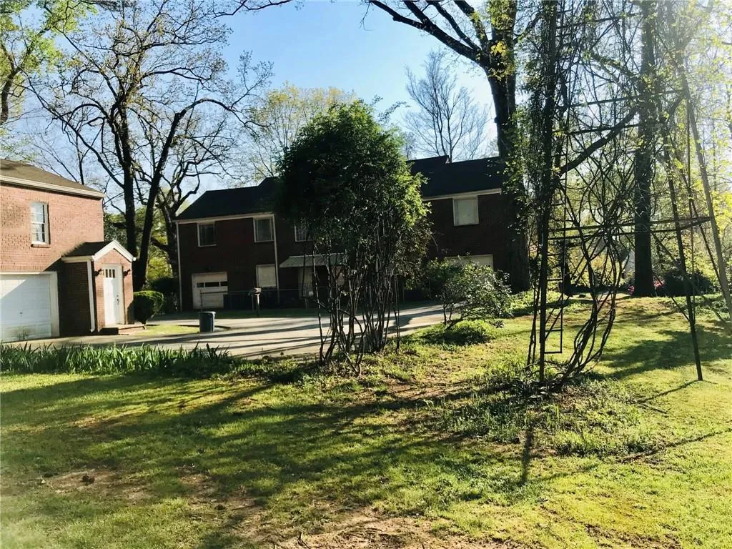 4881 Powers Ferry Road, Sandy Springs, Georgia 30327, 6 Bedrooms Bedrooms, ,3 BathroomsBathrooms,Residential,Sold,4881 Powers Ferry Road,6881998