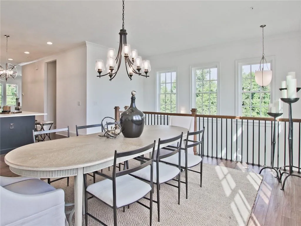 6666 Sterling Drive Unit 669, Sandy Springs, Georgia 30328, 2 Bedrooms Bedrooms, ,3 BathroomsBathrooms,Residential,Sold,6666 Sterling Drive Unit 669,6898094