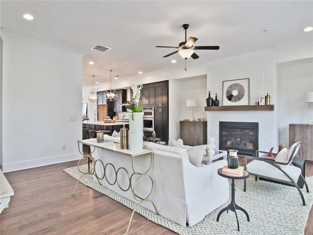 6666 Sterling Drive Unit 669, Sandy Springs, Georgia 30328, 2 Bedrooms Bedrooms, ,3 BathroomsBathrooms,Residential,Sold,6666 Sterling Drive Unit 669,6898094