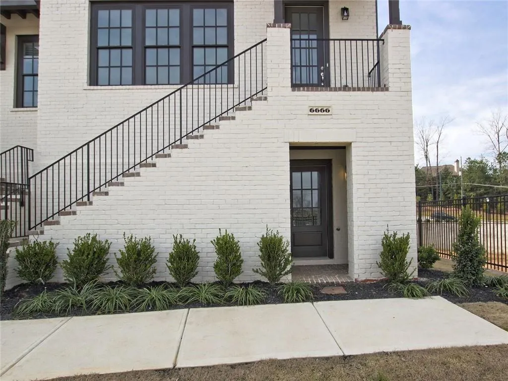 6666 Sterling Drive Unit 669, Sandy Springs, Georgia 30328, 2 Bedrooms Bedrooms, ,3 BathroomsBathrooms,Residential,Sold,6666 Sterling Drive Unit 669,6898094
