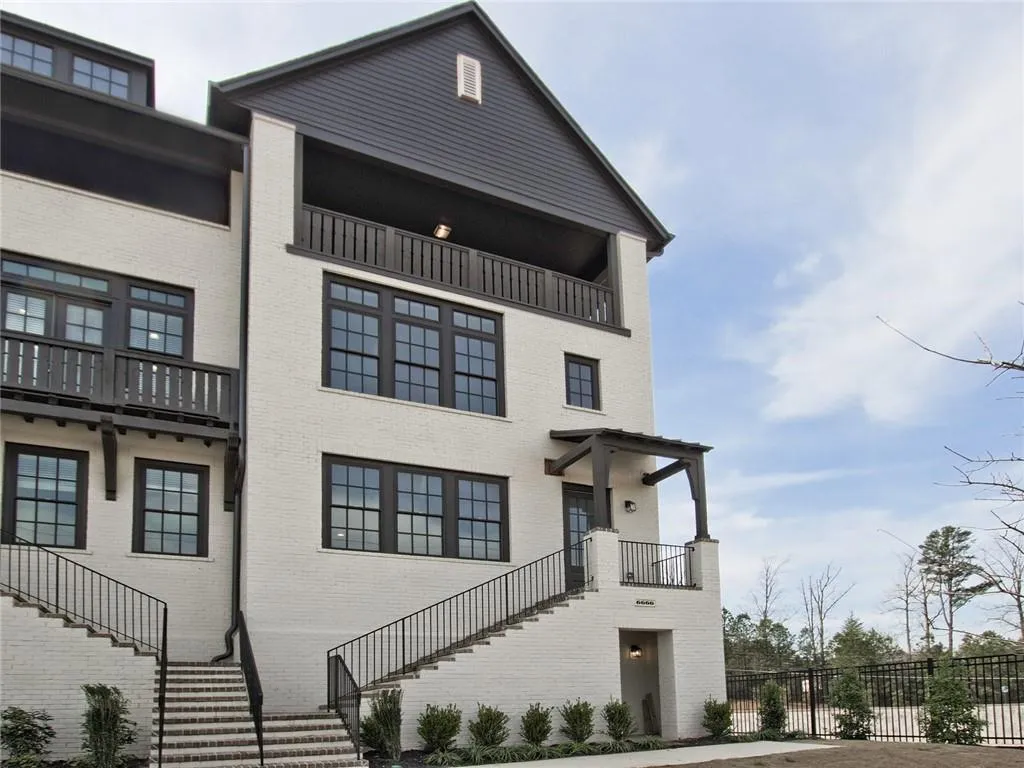 6666 Sterling Drive Unit 669, Sandy Springs, Georgia 30328, 2 Bedrooms Bedrooms, ,3 BathroomsBathrooms,Residential,Sold,6666 Sterling Drive Unit 669,6898094