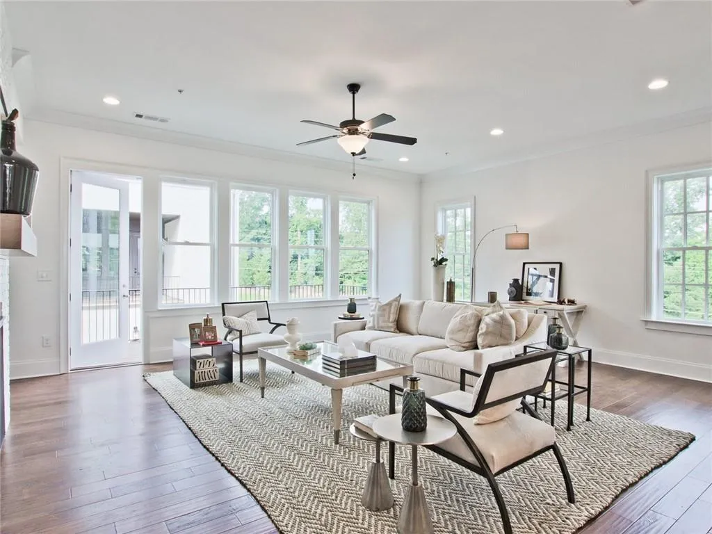 6666 Sterling Drive Unit 669, Sandy Springs, Georgia 30328, 2 Bedrooms Bedrooms, ,3 BathroomsBathrooms,Residential,Sold,6666 Sterling Drive Unit 669,6898094