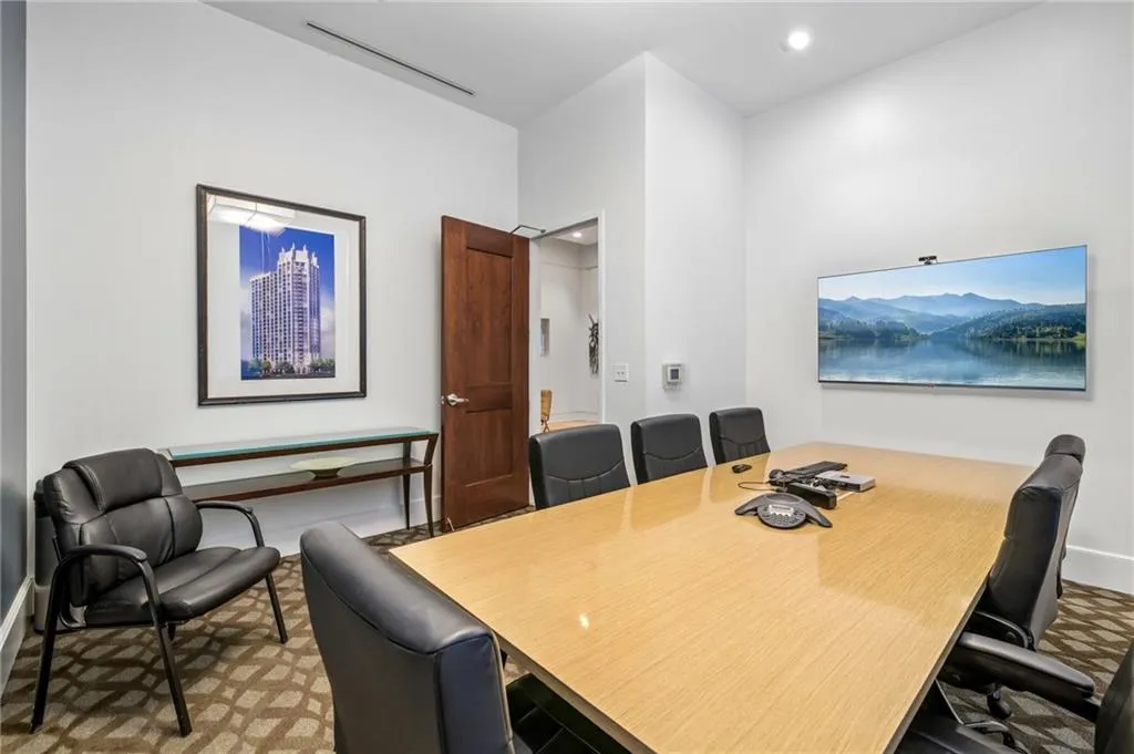 Atlanta, Georgia 30305, 2 Bedrooms Bedrooms, 0 ,2 BathroomsBathrooms,Residential,For Sale,7838854