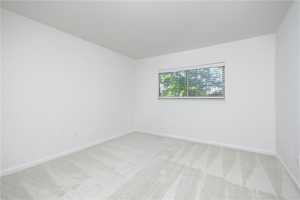 527 Granville Court, Sandy Springs, Georgia 30328, 2 Bedrooms Bedrooms, ,2 BathroomsBathrooms,Residential,Sold,527 Granville Court,7287462