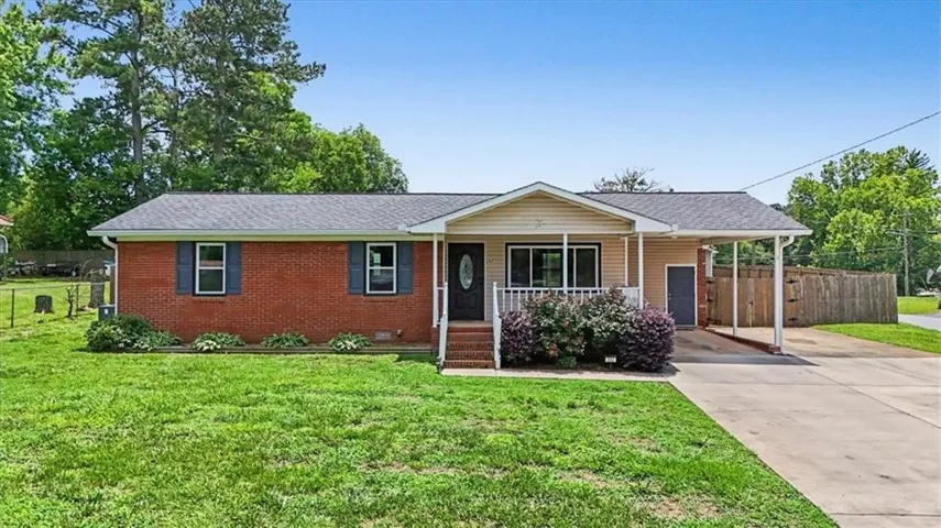 202 Plantation Avenue, Cedartown, Georgia 30125