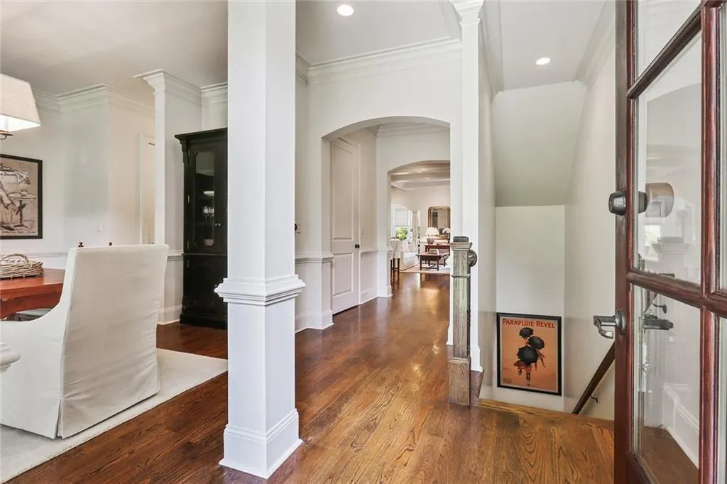 813 Creekgarden Court, Atlanta, Georgia 30339, 3 Bedrooms Bedrooms, ,3 BathroomsBathrooms,Residential,Sold,813 Creekgarden Court,6597893