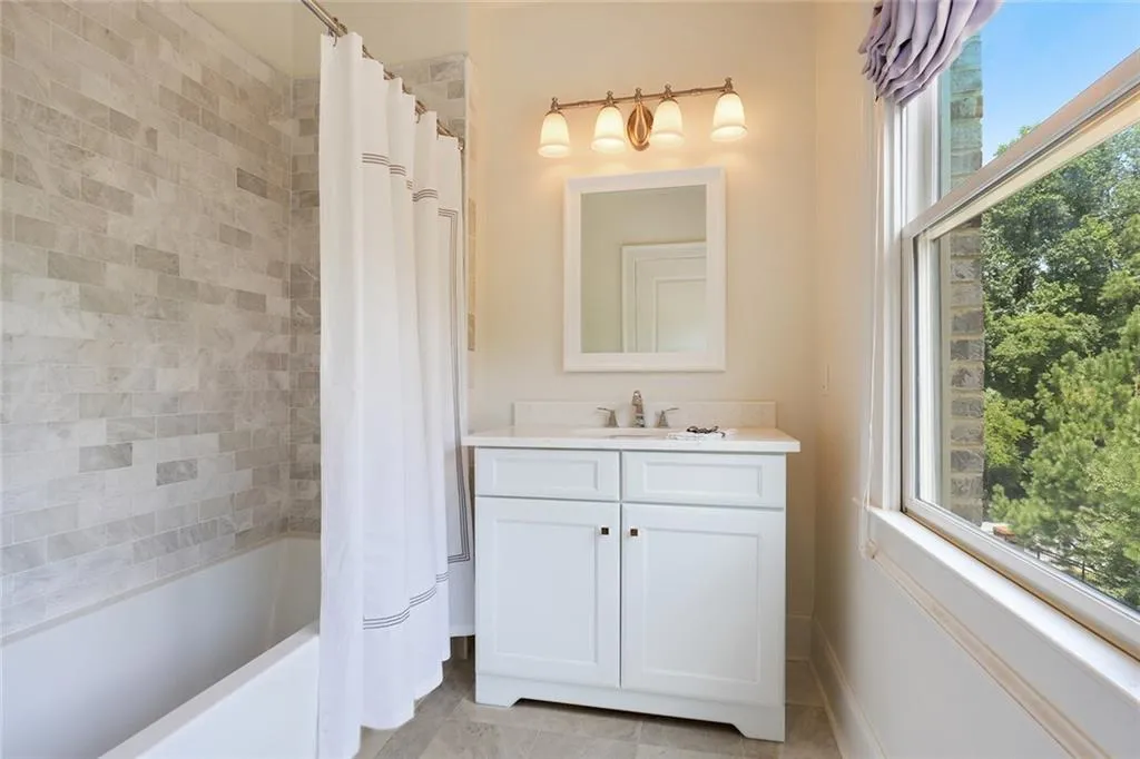 813 Creekgarden Court, Atlanta, Georgia 30339, 3 Bedrooms Bedrooms, ,3 BathroomsBathrooms,Residential,Sold,813 Creekgarden Court,6597893