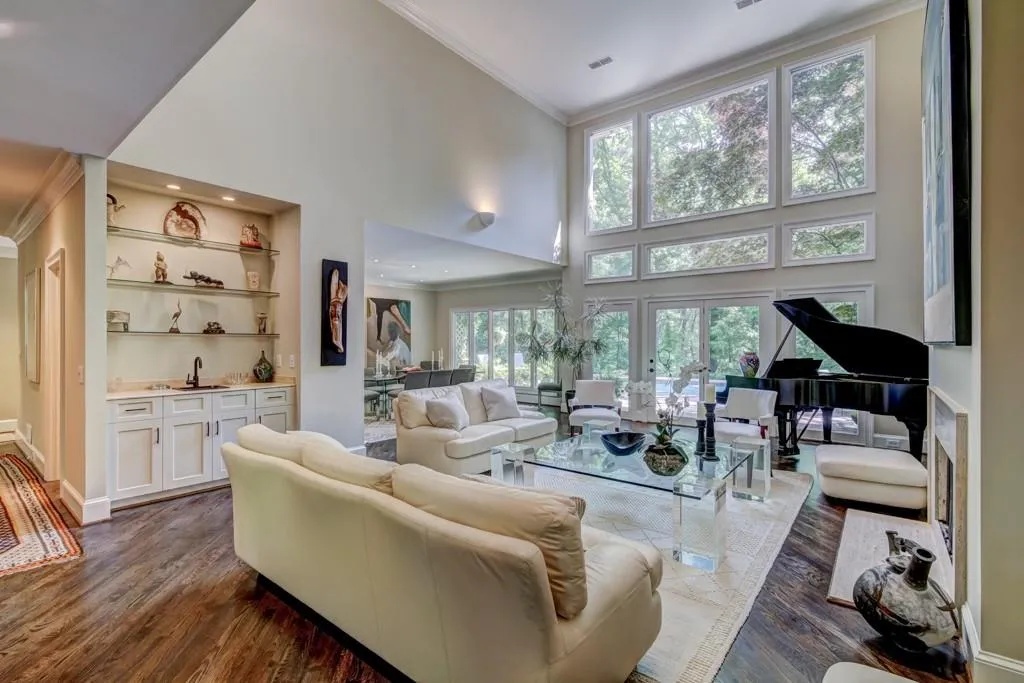 615 Widgeon Lane, Sandy Springs, Georgia 30327, 6 Bedrooms Bedrooms, ,6 BathroomsBathrooms,Residential,Sold,615 Widgeon Lane,6008083