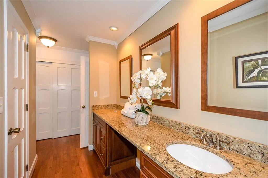 8895 Huntcliff Lake Court, Sandy Springs, Georgia 30350, 5 Bedrooms Bedrooms, ,3 BathroomsBathrooms,Residential,Sold,8895 Huntcliff Lake Court,5908613