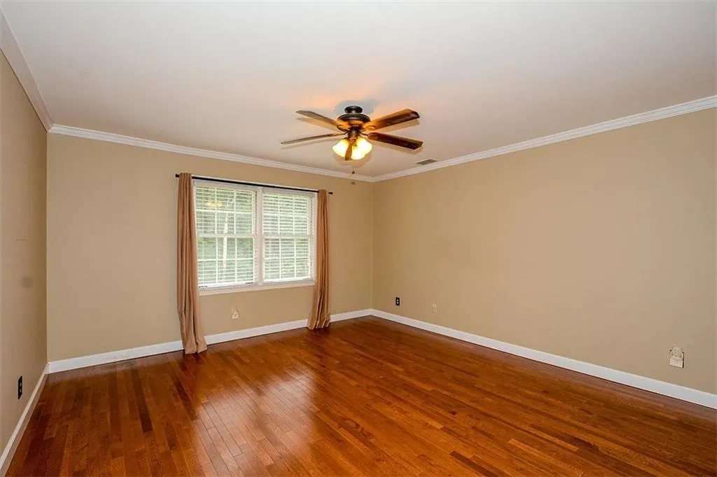 8895 Huntcliff Lake Court, Sandy Springs, Georgia 30350, 5 Bedrooms Bedrooms, ,3 BathroomsBathrooms,Residential,Sold,8895 Huntcliff Lake Court,5908613