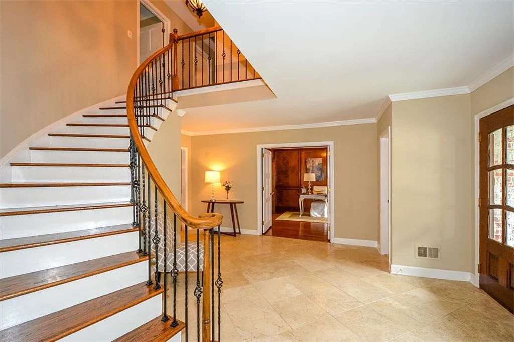 8895 Huntcliff Lake Court, Sandy Springs, Georgia 30350, 5 Bedrooms Bedrooms, ,3 BathroomsBathrooms,Residential,Sold,8895 Huntcliff Lake Court,5908613