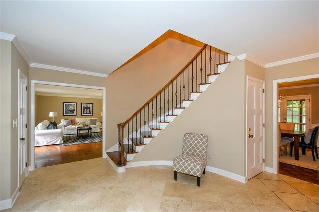 8895 Huntcliff Lake Court, Sandy Springs, Georgia 30350, 5 Bedrooms Bedrooms, ,3 BathroomsBathrooms,Residential,Sold,8895 Huntcliff Lake Court,5908613