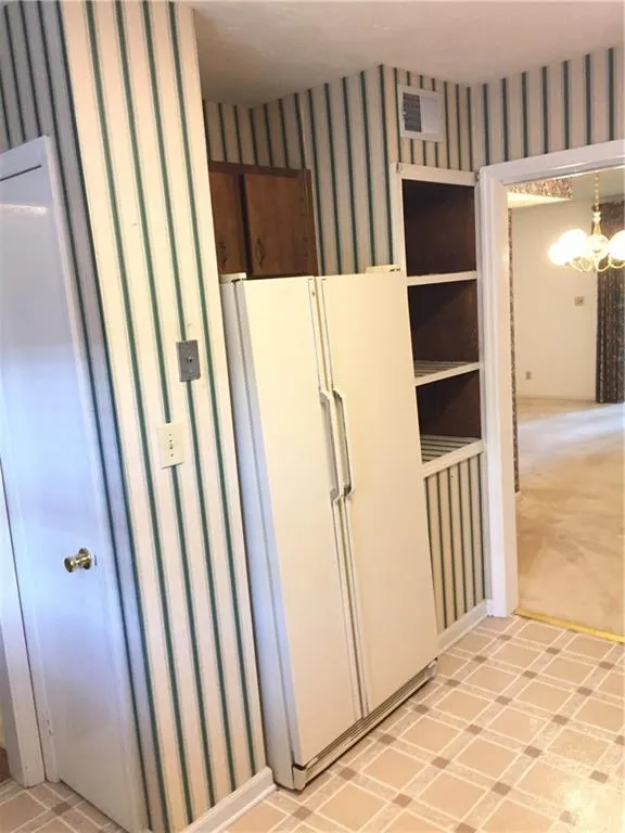 6700 Roswell Road Ne E Unit 21e, Sandy Springs, Georgia 30328, 2 Bedrooms Bedrooms, ,1 BathroomBathrooms,Residential,Sold,6700 Roswell Road Ne E Unit 21e,6714641