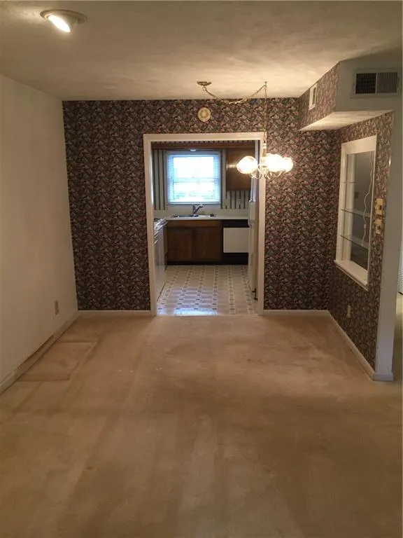 6700 Roswell Road Ne E Unit 21e, Sandy Springs, Georgia 30328, 2 Bedrooms Bedrooms, ,1 BathroomBathrooms,Residential,Sold,6700 Roswell Road Ne E Unit 21e,6714641