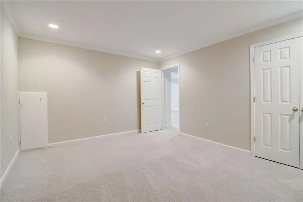 Terrace level room with closet