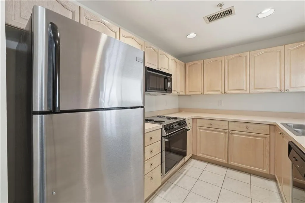 3475 Oak Valley Road Ne Unit 1610, Atlanta, Georgia 30326, 2 Bedrooms Bedrooms, 0 ,1 BathroomBathrooms,Residential,For Sale,3475 Oak Valley Road Ne Unit 1610,7707834