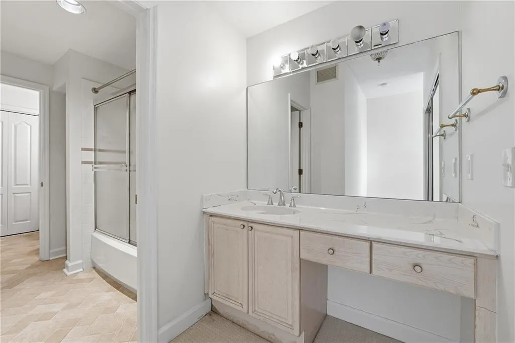 3475 Oak Valley Road Ne Unit 1610, Atlanta, Georgia 30326, 2 Bedrooms Bedrooms, 0 ,1 BathroomBathrooms,Residential,For Sale,3475 Oak Valley Road Ne Unit 1610,7707834