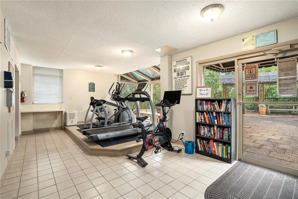 2285 Peachtree Road Ne Unit 606, Atlanta, Georgia 30309, 1 Bedroom Bedrooms, ,1 BathroomBathrooms,Residential,For Sale,2285 Peachtree Road Ne Unit 606,7631688