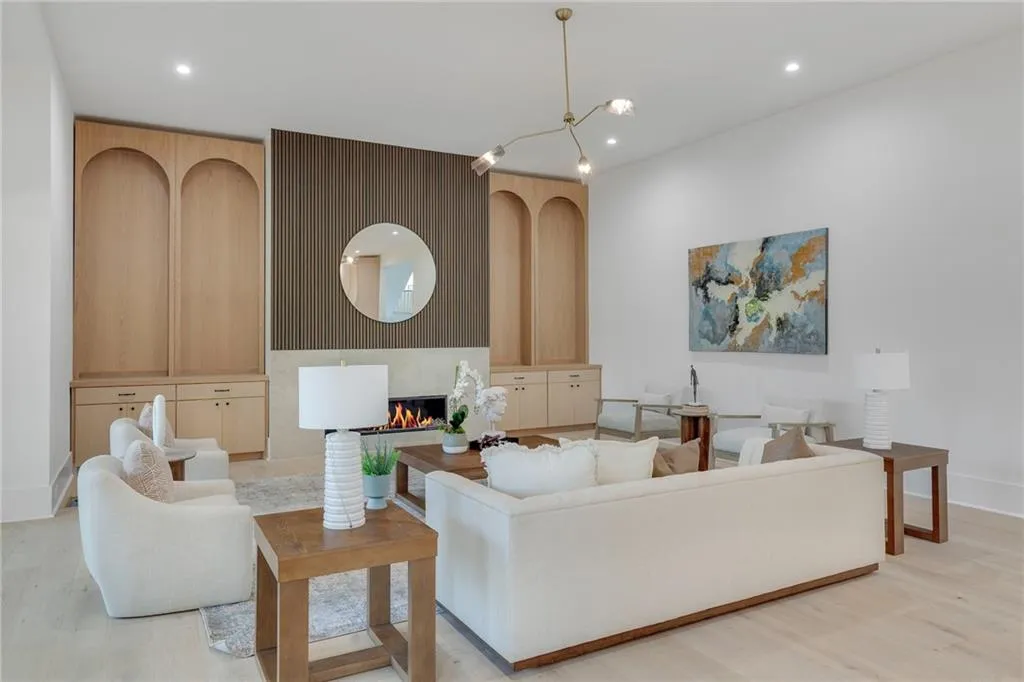 616 Lorell Terrace, Atlanta, Georgia 30328, 5 Bedrooms Bedrooms, ,5 BathroomsBathrooms,Residential,For Sale,616 Lorell Terrace,7677998