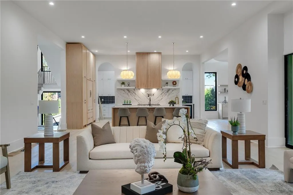 616 Lorell Terrace, Atlanta, Georgia 30328, 5 Bedrooms Bedrooms, ,5 BathroomsBathrooms,Residential,For Sale,616 Lorell Terrace,7677998